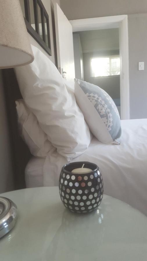 Peony Luxury Room With Wifi And Own Entrance Стеленбош Екстериор снимка