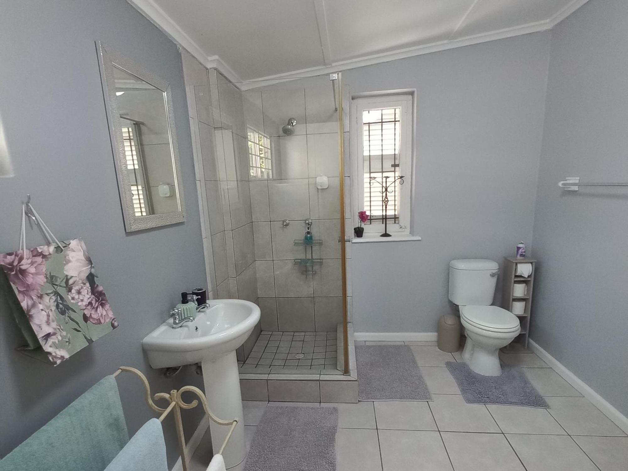 Peony Luxury Room With Wifi And Own Entrance Стеленбош Екстериор снимка